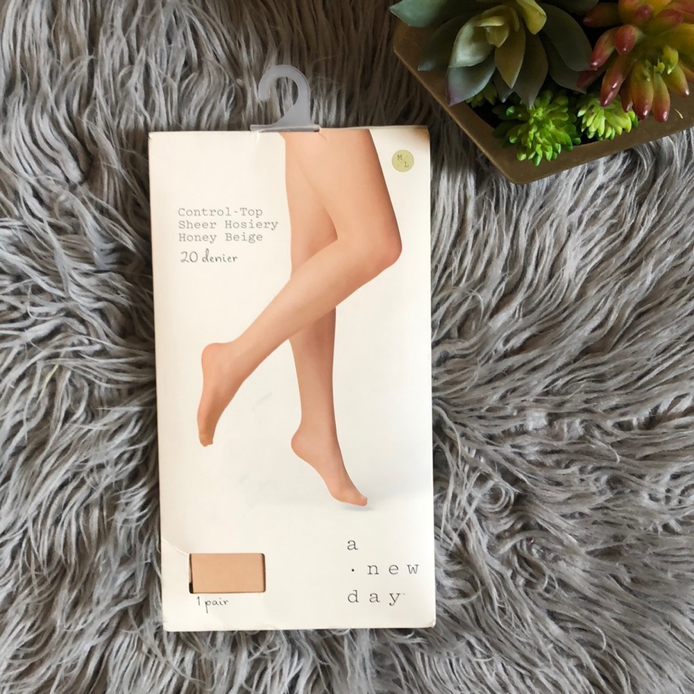 Control top sheer hosiery M/L
